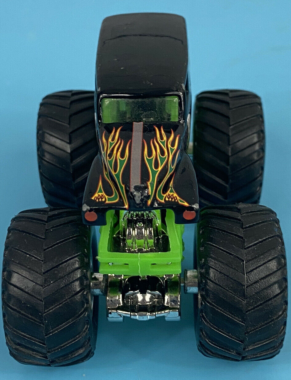 Hot Wheels Monster Jam Grave Digger 1:64 and 50 similar items