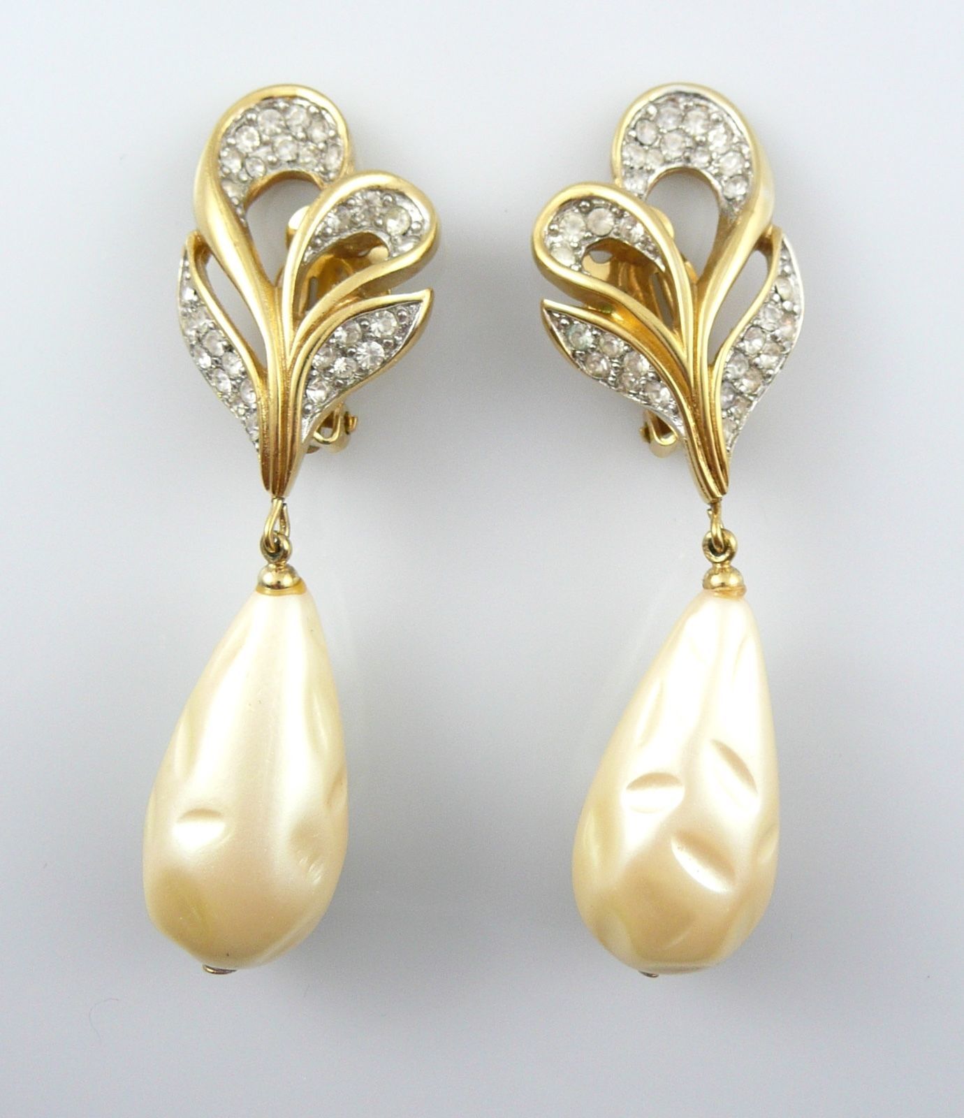 HUGE Vintage RICHELIEU Goldtone Rhinestones & Faux Pearl Drop Dangle