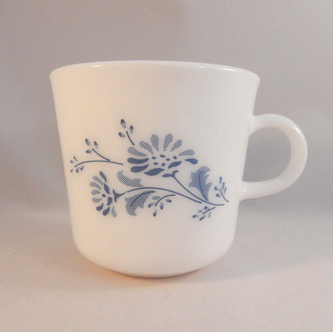 4 Butterfly Gold Coffee Cups and Saucers, Corelle Corning, Vitrelle Hook Handled Cups, Retro Kitchen, Vintage Corning Ware 4 Butterfly Gold Coffee Cups and Saucers, Corelle Corning, Vitrelle Hook Handled Cups, Retro Kitchen, Vintage Corning Ware