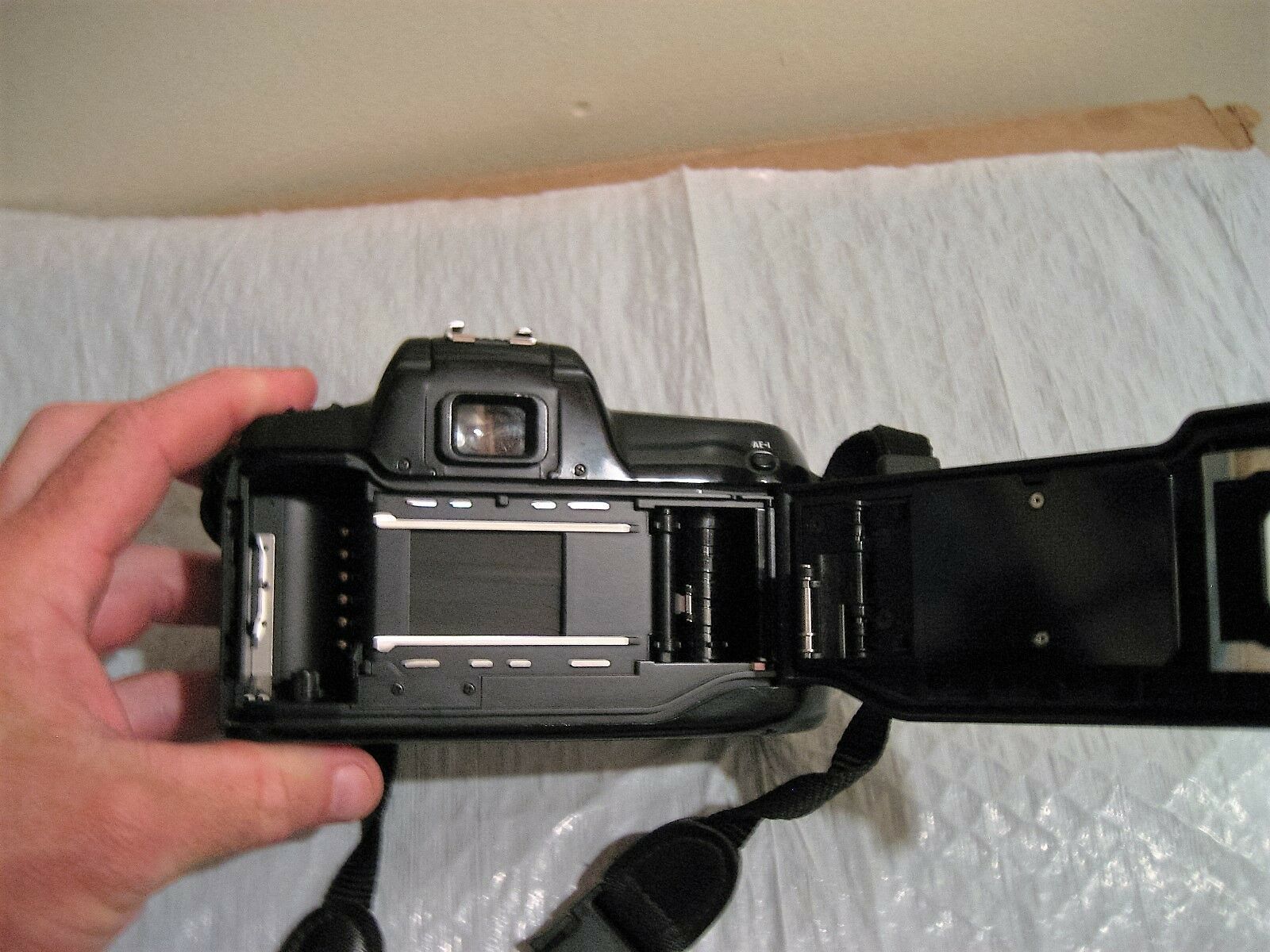 NIKON N50 35MM CAMERA selling as is not tested need batteries comes