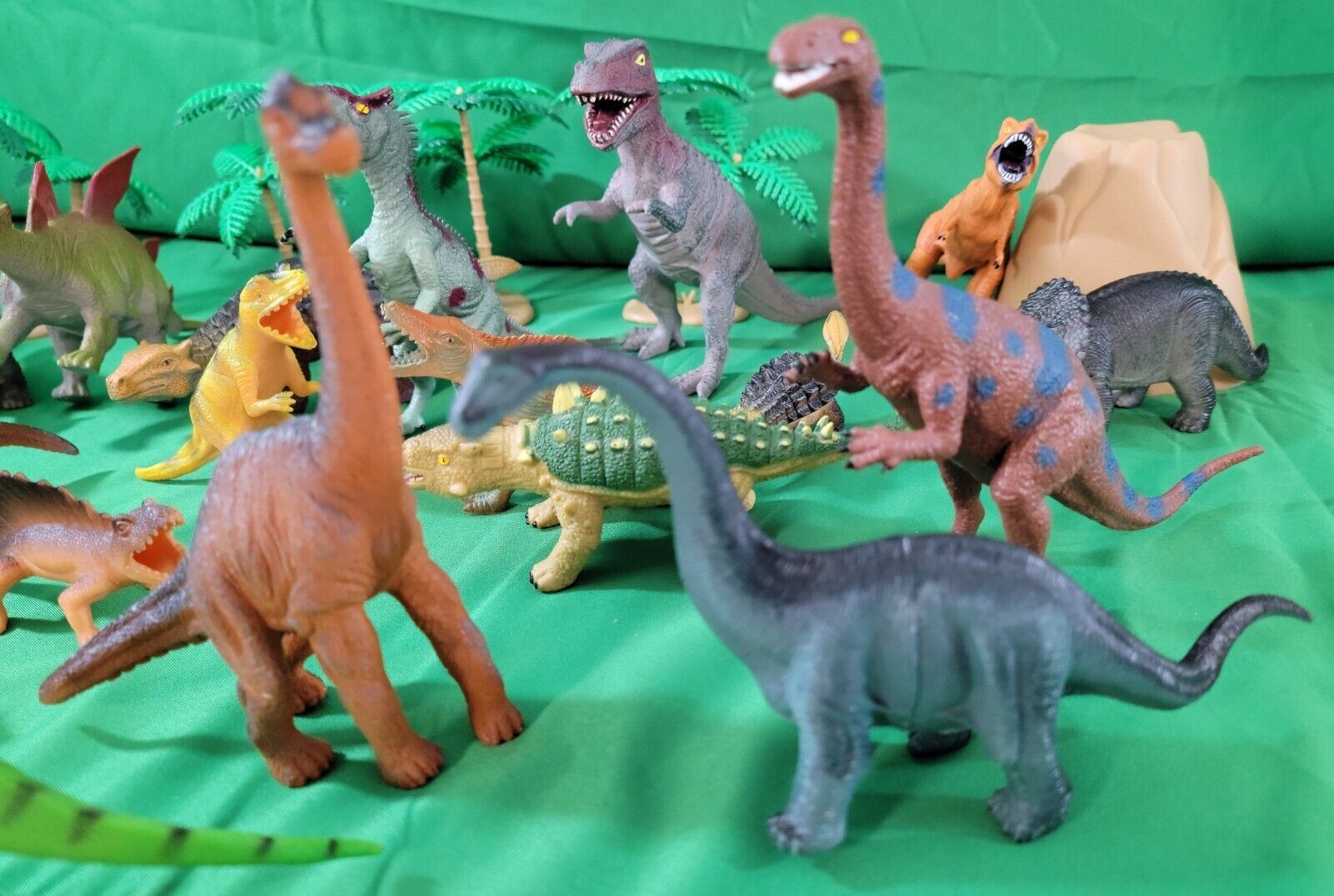 Animal Dino Collection Toys R Us and similar items