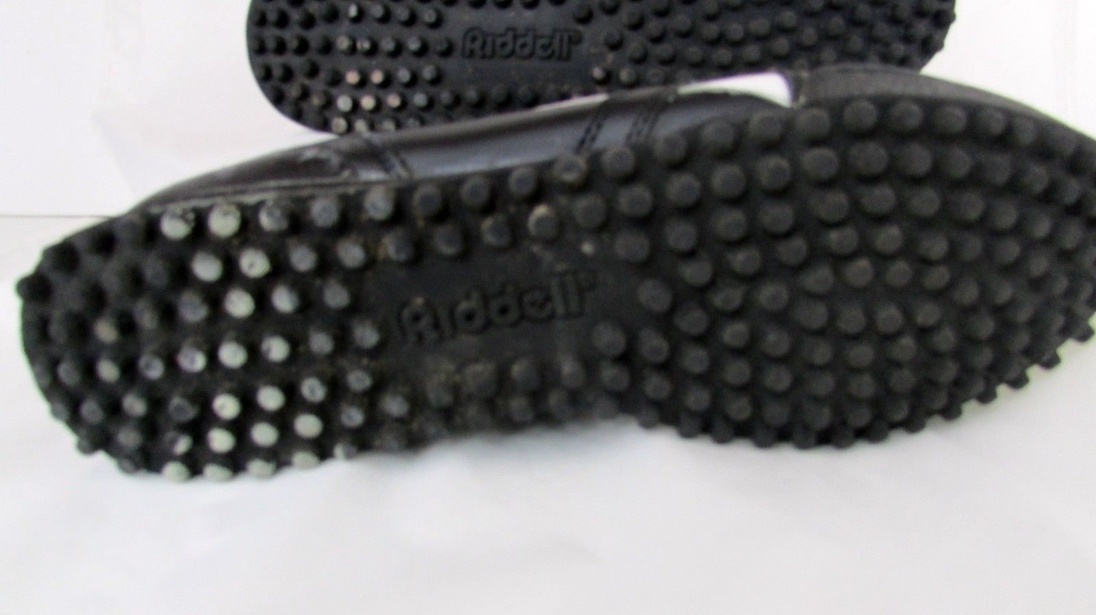 synthetic grass shoes