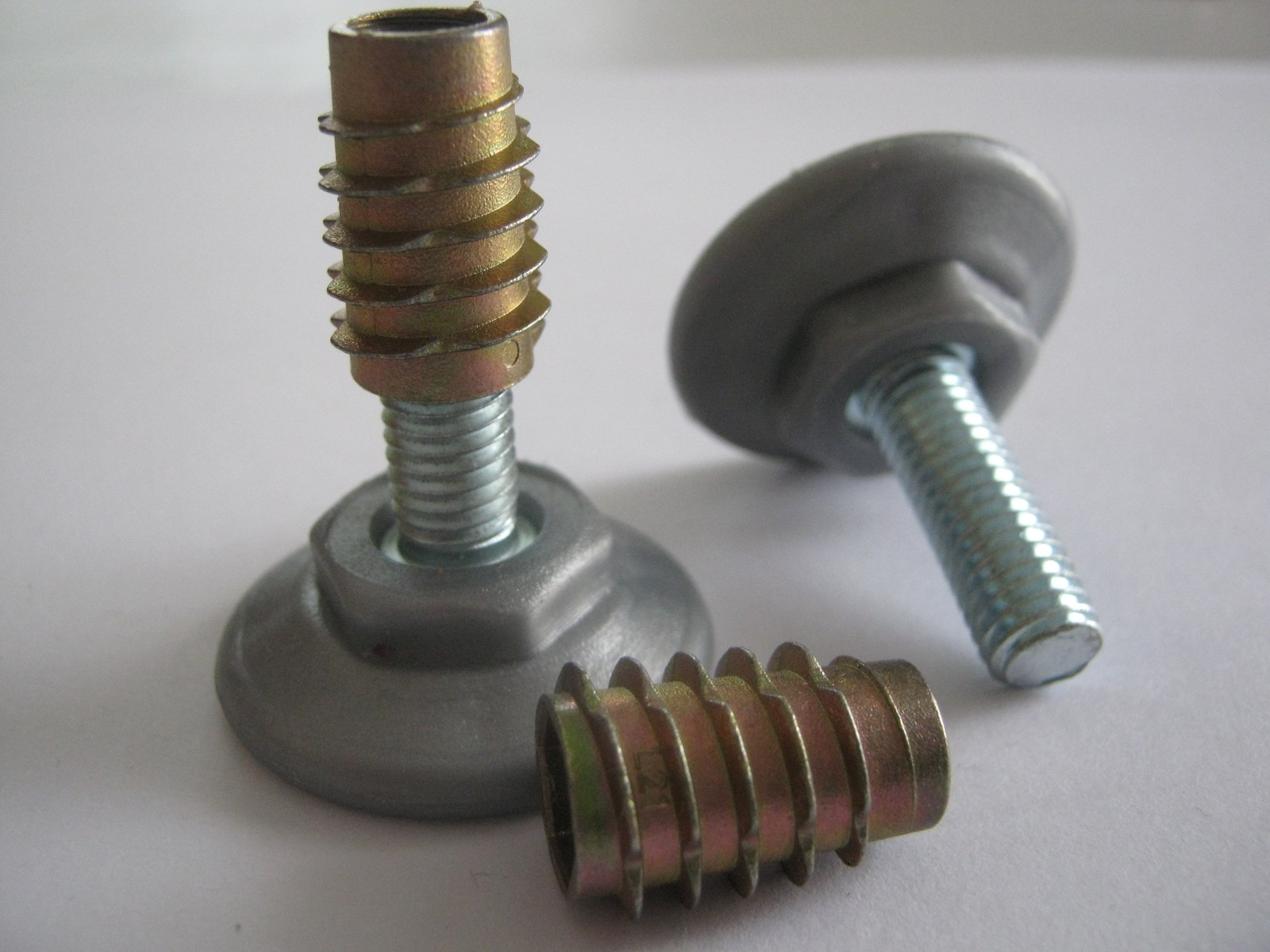 12 SET GREY M8 ADJUSTABLE FURNITURE LEVELING PLASTIC FEET & M8 THREADED