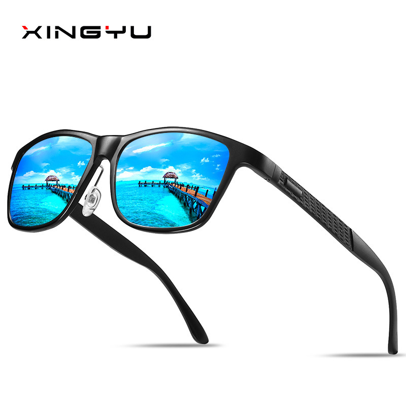Retro Polarized Sunglasses for Men and Women UV Protection LVL-036