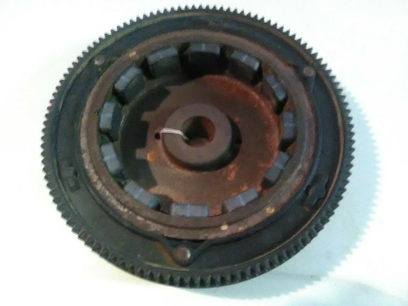 OEM BRIGGS & STRATTON FLYWHEEL PART NUMBER 691053 Parts & Accessories