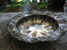 Towle-Old Master-Roses & Scrolls-Medium Vegetable Serving Bowl-Silverplate-11" - $25.00