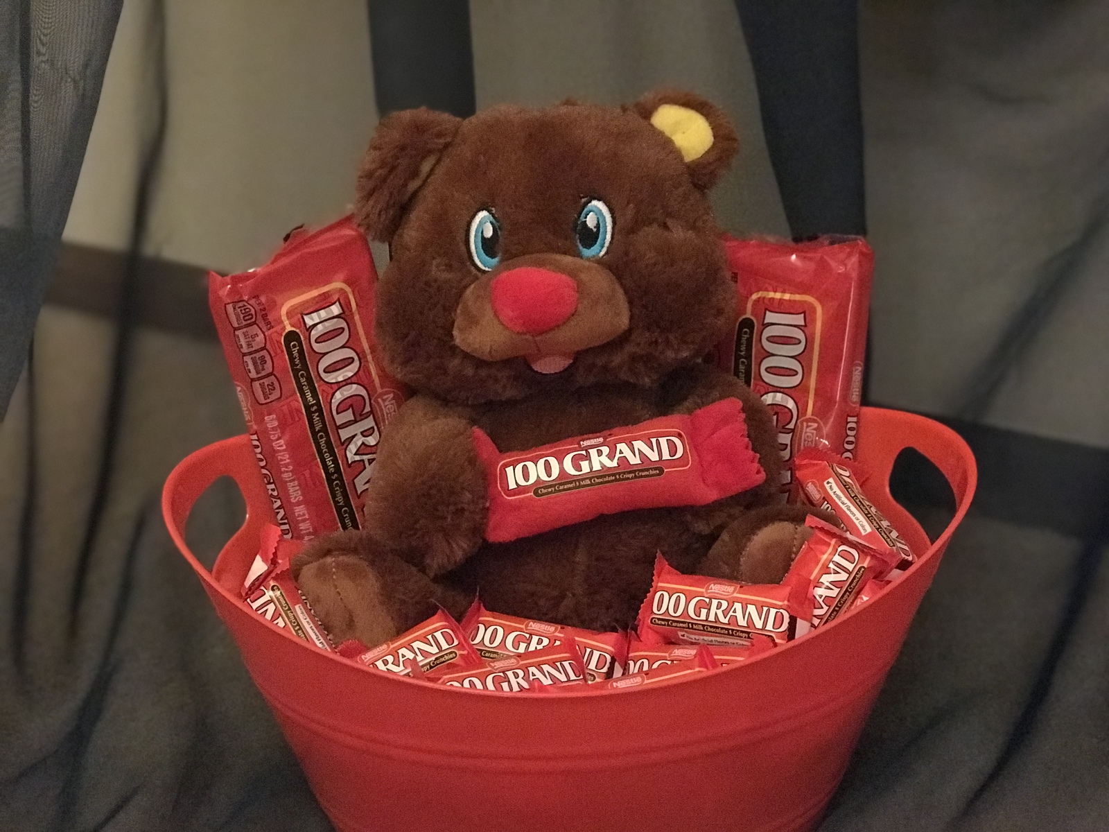 100-grand-candy-bar-gift-basket-gift-baskets-supplies