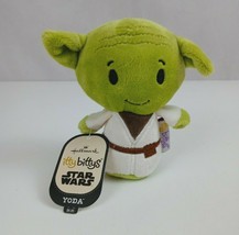 New Hallmark Itty Bittys Star Wars Yoda 4.5" Mini Bean Bag Plush - $12.60