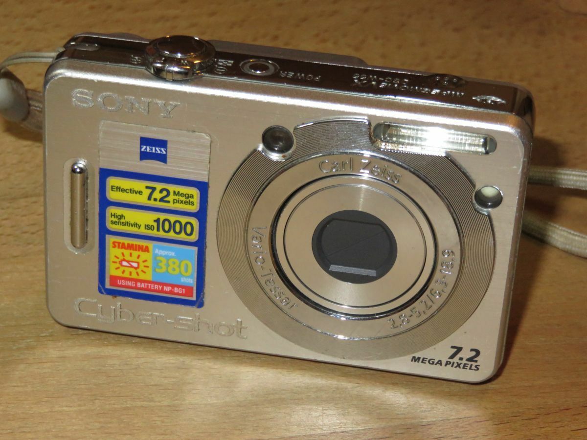 Sony Cyber-Shot DSC-W55 7.2 Mp - Digital Camera - Silver
