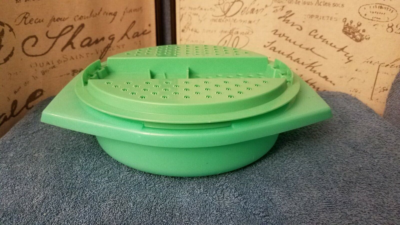 Tupperware Grater Slicer Bowl / Tupperware Jadite Green / Tupperware Grater  / Tupperware Shredder / Tupperware 786 