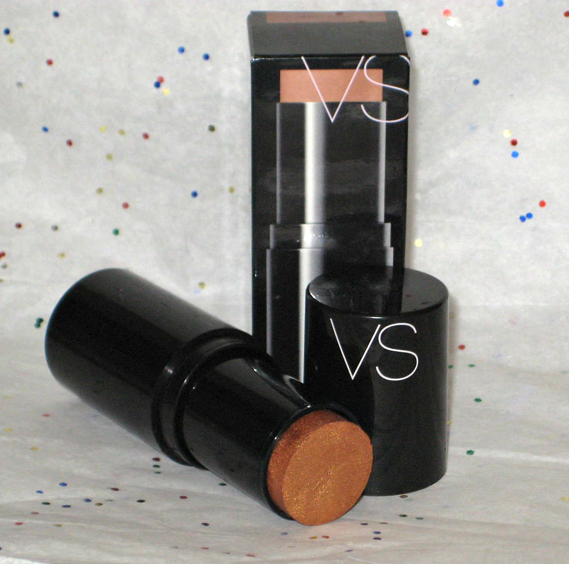 Victoria's Secret Luminous Cheek and Face Highlighter in After Party
