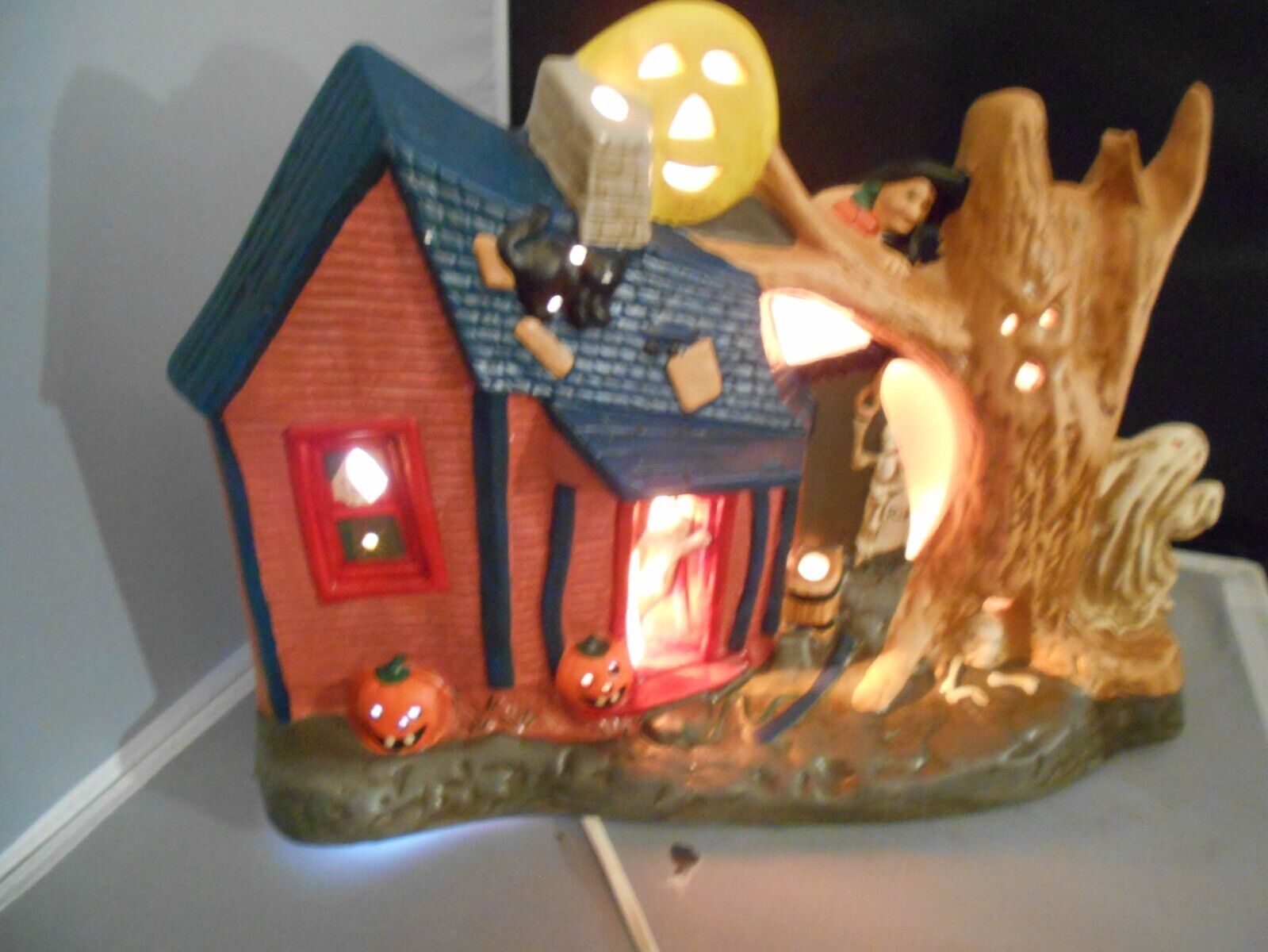 Primary image for VTG Halloween Ceramic Lighted Haunted House Flying Bats Ghosts Witch PR Taiwan
