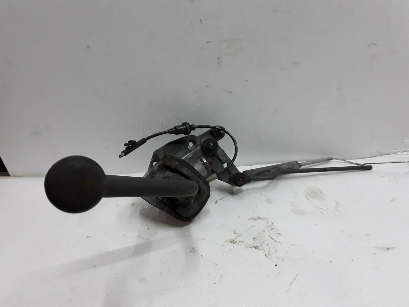 95 96 97 Chevrolet Suburban Tahoe 1500 pickup column shift lever