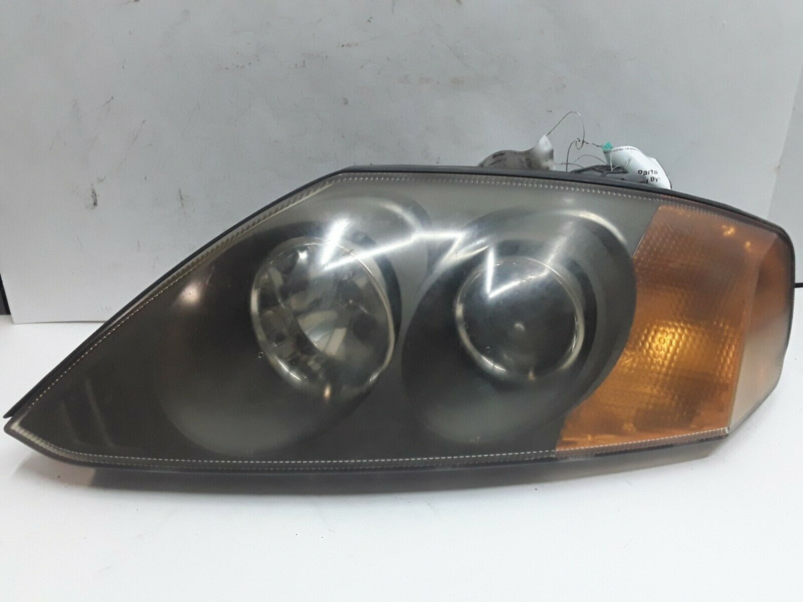 03 04 Hyundai Tiburon left drivers headlight assembly OEM Headlights