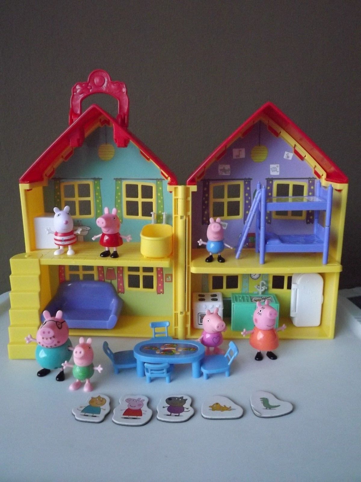 Nick Jr. Peppa Pig Dollhouse Play Set - TV & Movie Character Toys