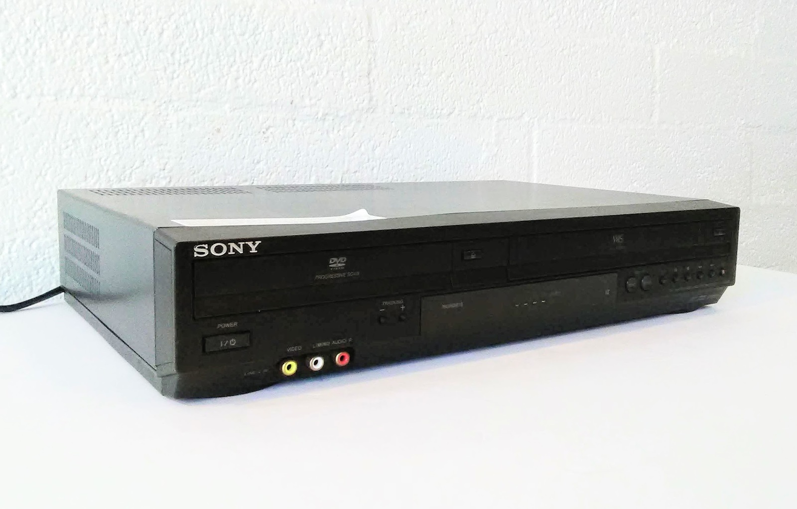 Sony SLVD380P Progressive Scan DVD/VCR Combo Player w/Original Remote