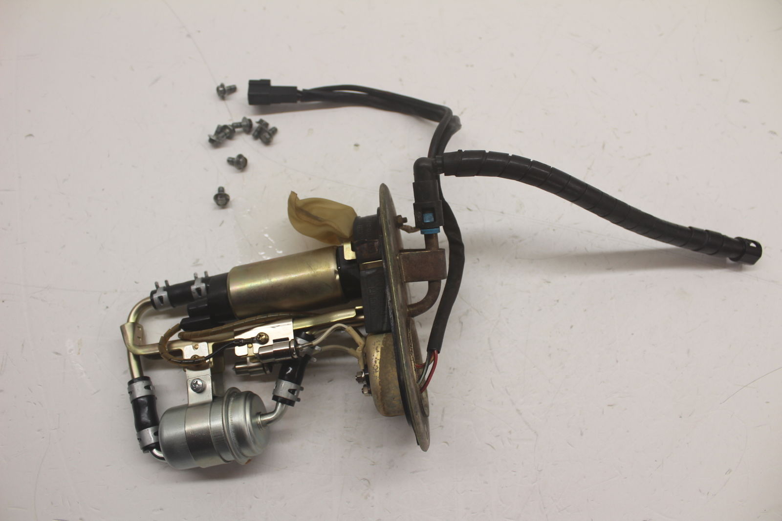 1997 suzuki tl1000s TL 1000 FUEL PUMP GAS PETROL SENDER UNIT Fuel Pumps