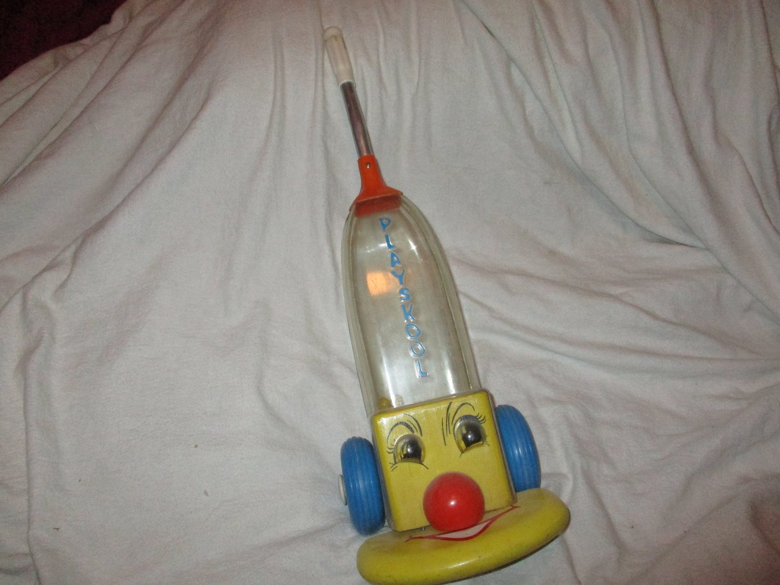 popping vacuum toy