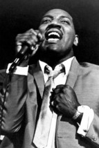 Otis Redding Singing On Stage In Concert 18x24 Poster - $23.99