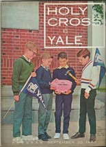 Yale vs Holy Cross Football September 30 1967 ORIGINAL Program image 1