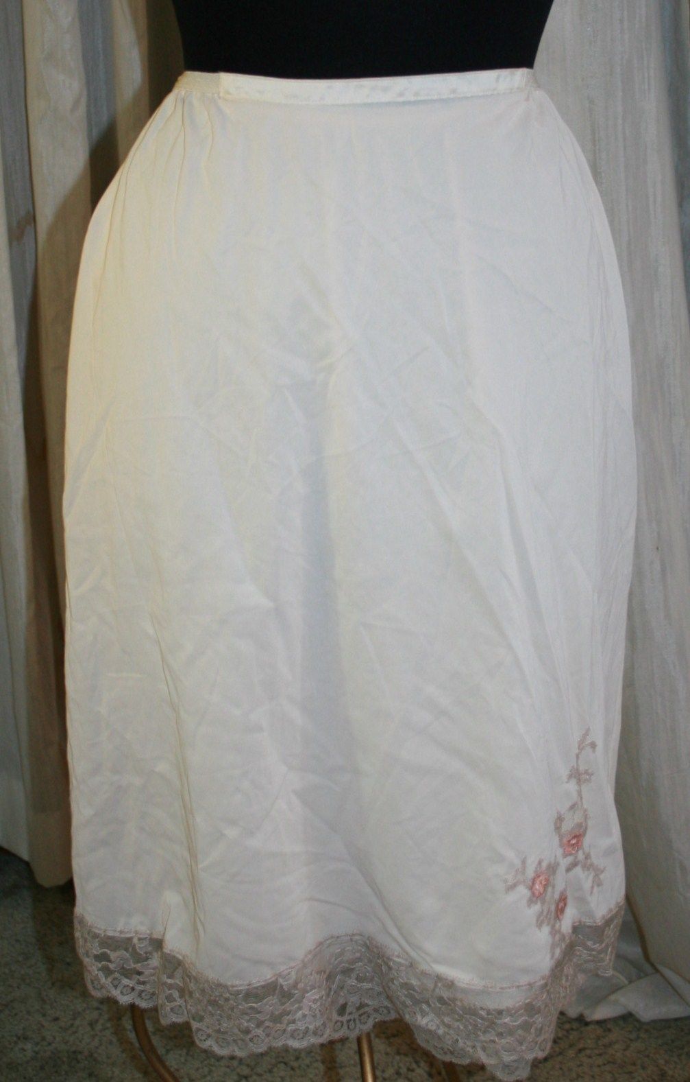 Half Slip Cream Colored 32 Ave Lace W And 12 Similar Items S L1600 Half Slip Cream Colored