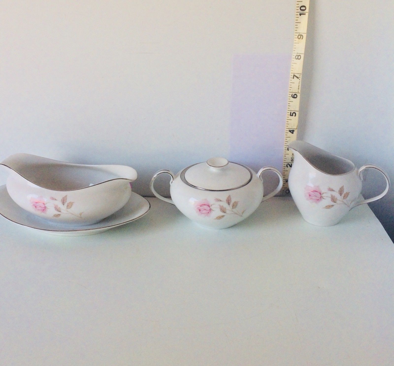 Fine bone china gravy separator