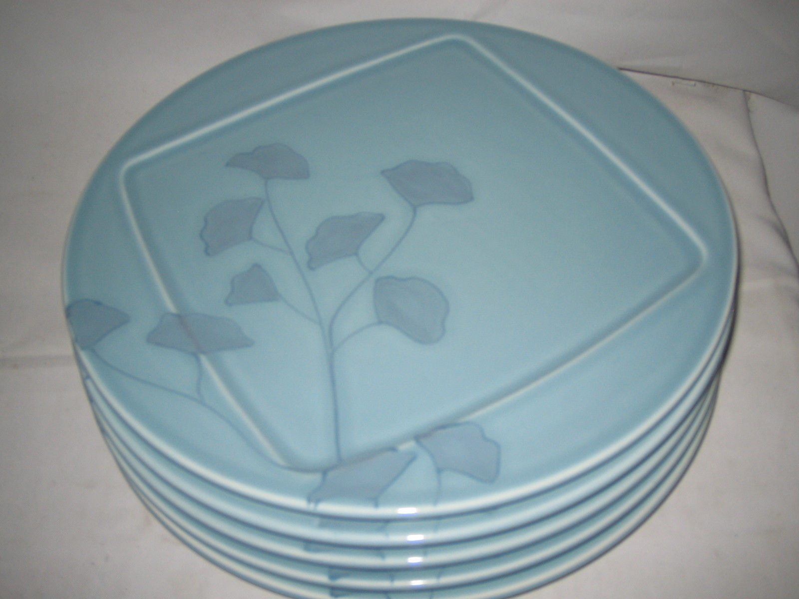 Primary image for 2 Pier 1 GINGKO Dinner Plates 11" Blue Flowers Earthenware Never Used Conditions