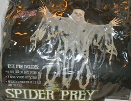 SPIDER PREY HALLOWEEN DECORATION 6 foot Rope Spider Web Character 3.2 fe... - $28.49