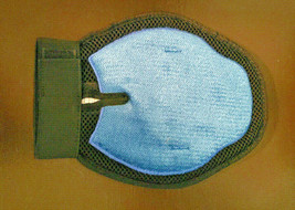 The Well &amp; Good 3-in-1 Blue/Black Cat Grooming Mitt, 8&quot; Long (NWOT) - $9.85
