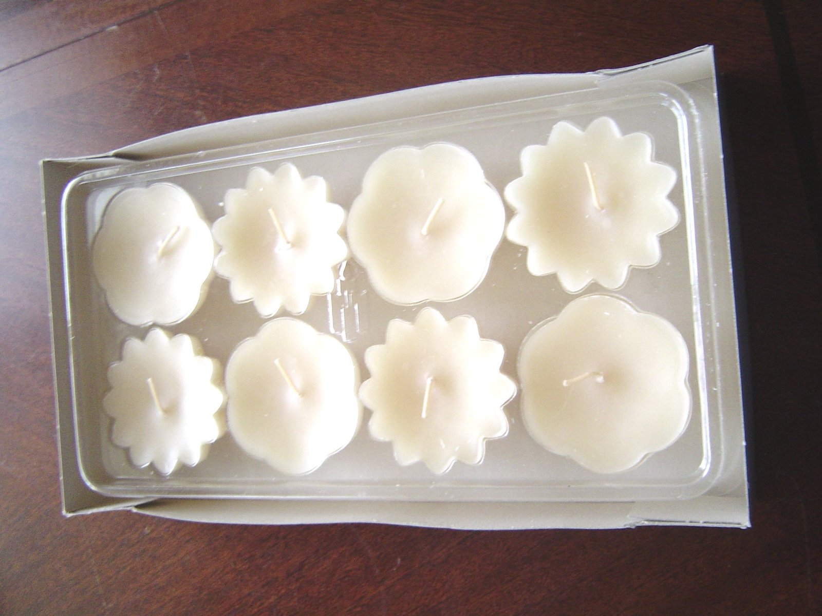 NEW Partylite Floater Candles Vanilla Ivory Box of 8 F1011 - Candles ...