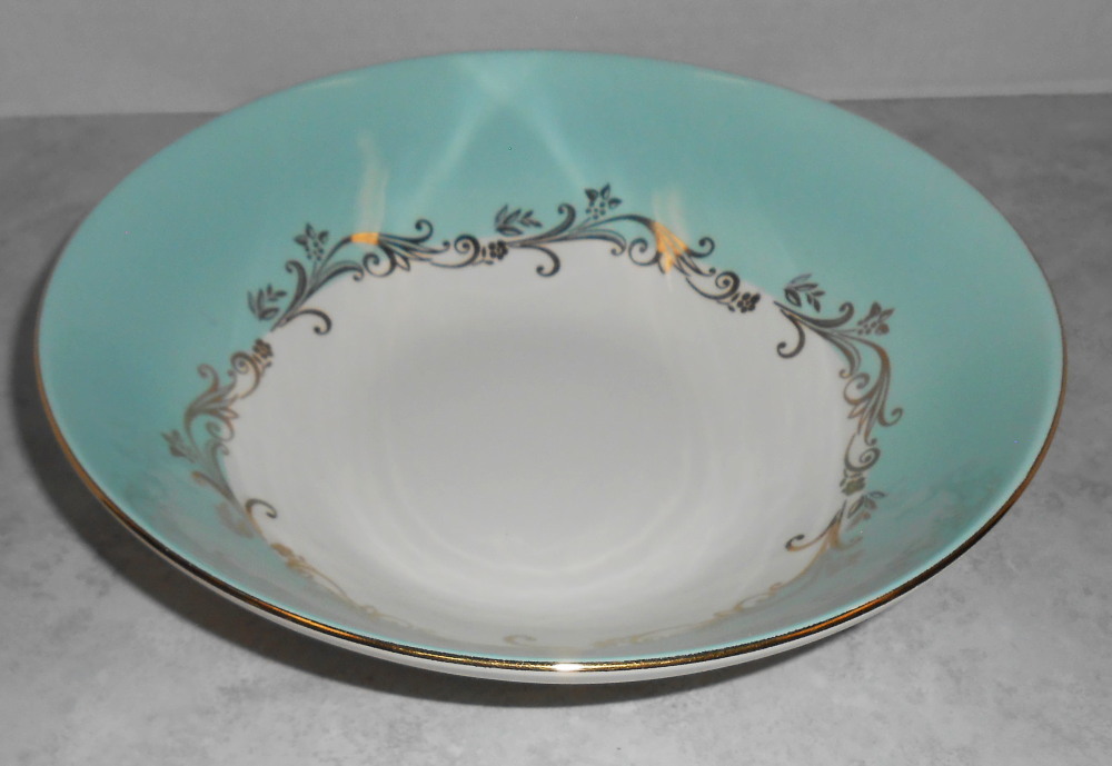 LIFETIME CHINA Co.SEMIVITREOUS ALLIANCE OHIO GOLD CROWN LARGE BOWL