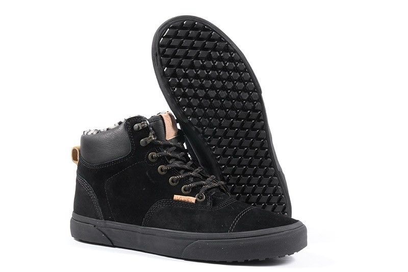 vans era fleece suede