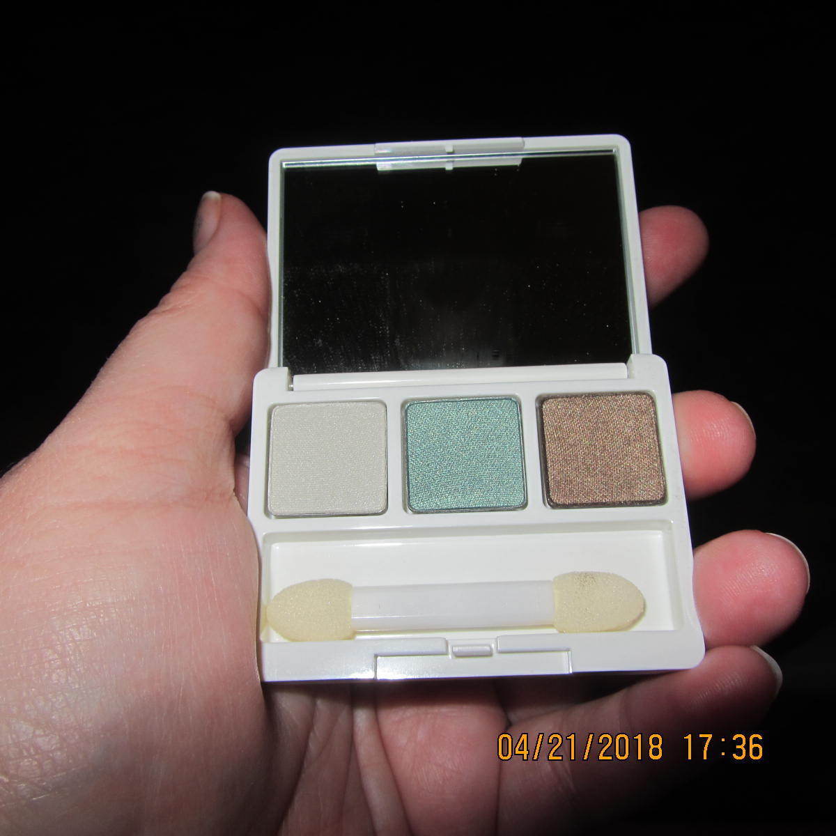 CLINIQUE ALL ABOUT SHADOW TRIO OLIVE IN MY MARTINI PACIFIC COAST WAVE