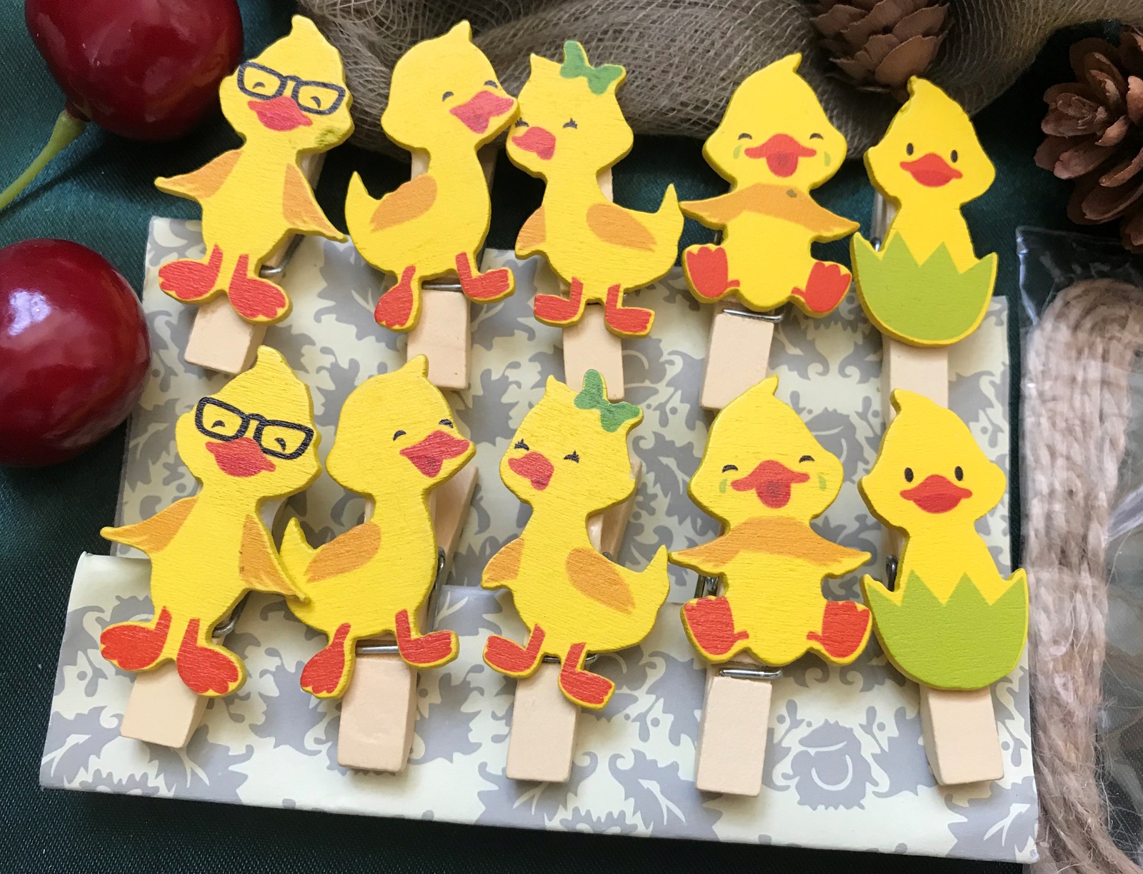 30pcs Yellow Duck Paper Wooden Clips,Pin Clothespin,children's Party Decorations