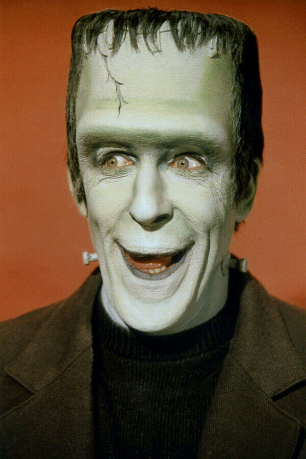 Fred Gwynne as Herman Munster smiling studio publicity pose 8x12 inch ...