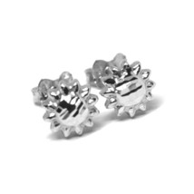 18K WHITE GOLD KIDS EARRINGS, FINELY WORKED HAMMERED MINI SUN, 0.3 INCHES - $200.64