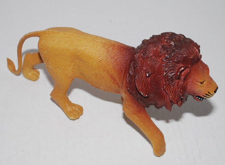 Vintage Lion Animal Figure Figural Zoo Toy 1987 Hard Plastic 4.5"x8