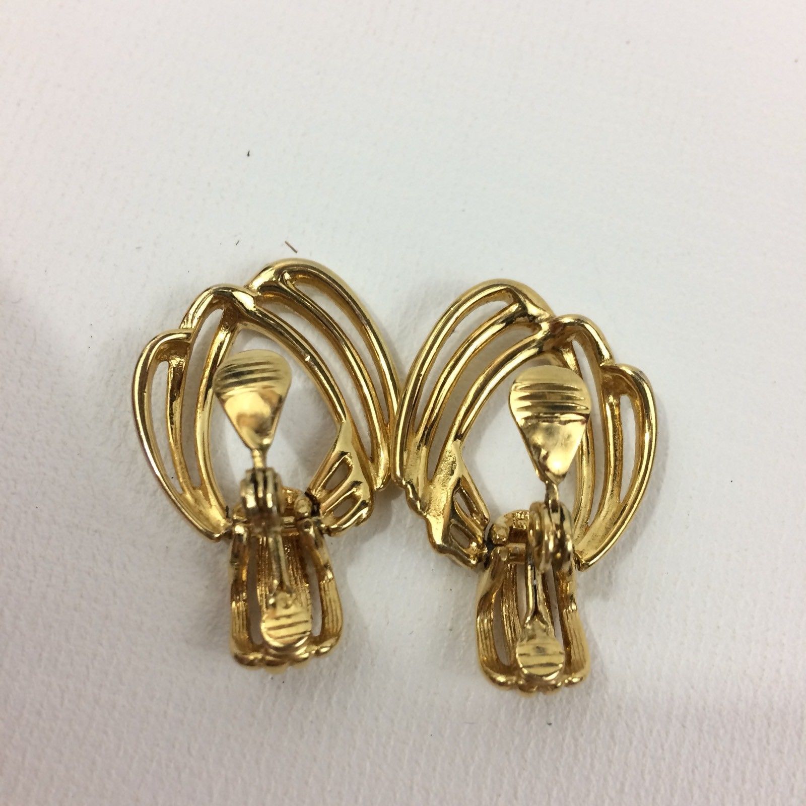 Vintage Monet Brooch Clip On Earrings And 30 Similar Items Vintage Monet Brooch Clip On Earrings And 30 Similar Items