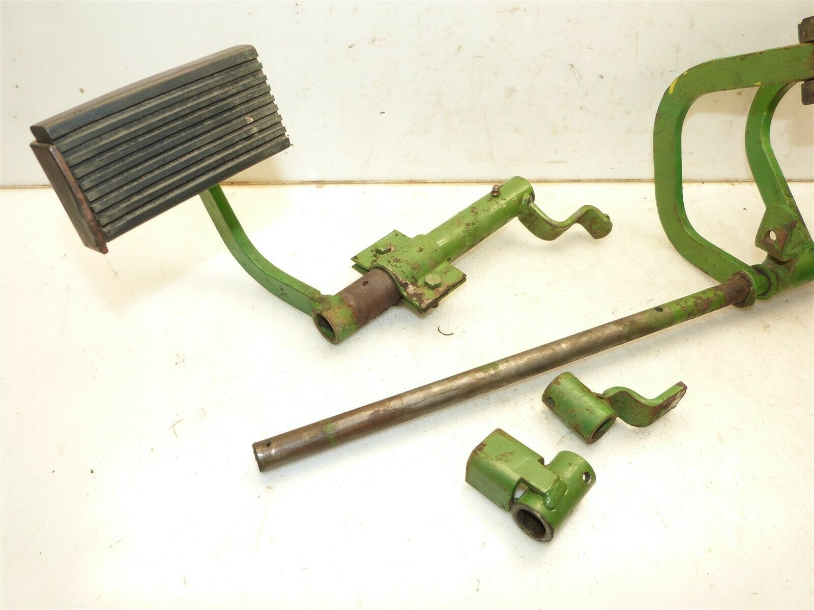 John Deere 140 H3 Tractor Brake Pedals Parts & Accessories