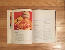 Vintage 1968 Pillsbury Bake-off Main Dish Cookbook- hardcover image 5