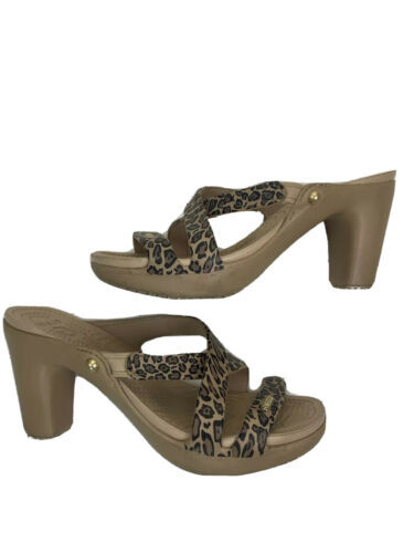 crocs cheetah flip flops