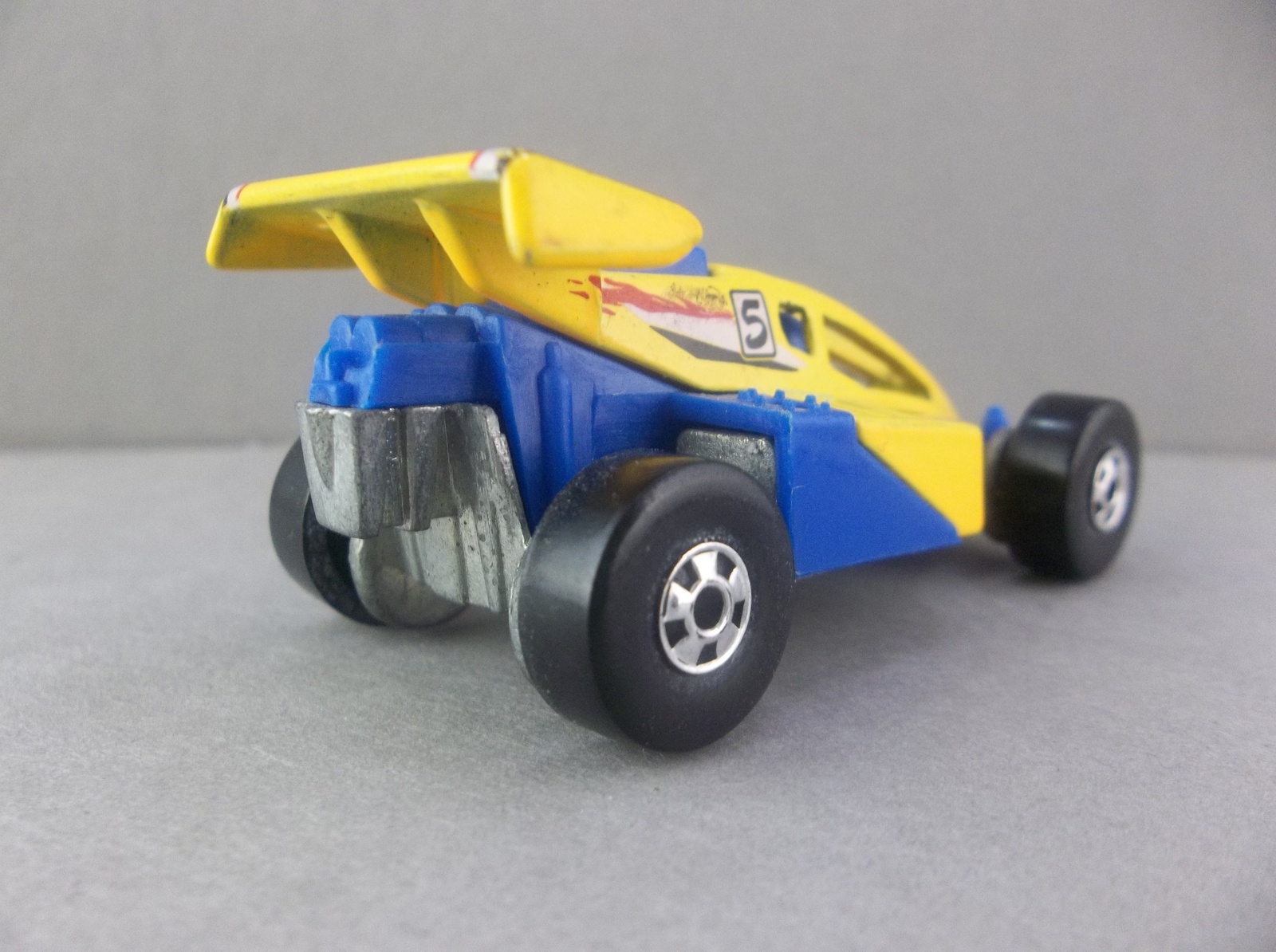 Hot Wheels 1991 Shock Factor Racing Yellow Blue Racecar Contemporary