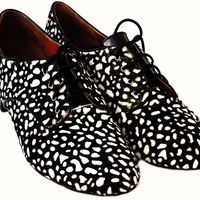 Preview image of a Women's Shoes item