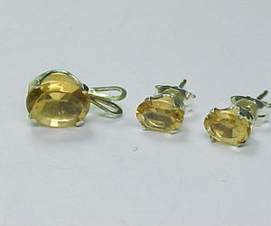 CITRINE Stud EARRINGS and PENDANT SET - Vintage - FREE SHIPPING, an item from the 'November birthstones are beautiful Topaz and Citrine' hand-picked list