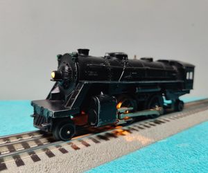 VINTAGE PRE WAR LIONEL TRAINS DIE CAST LOCOMOTIVE 1684 TYPE 2, an item from the 'Add this to your collection' hand-picked list