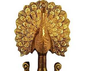 Brass Wall Hook Hanger &#39;Proud Peacock&#39;: Vintage Design Wall Decor Gift (11592), an item from the 'Pretty Peacocks' hand-picked list