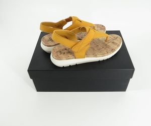 Naturalizer Women&#39;s Lincoln Thong Style Leather Sunset Yellow Sandal 4.5 New In, an item from the 'I Have Enough Sandals, Said No One Ever' hand-picked list
