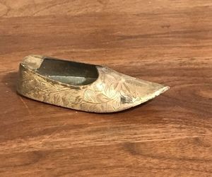 Vintage Miniature Brass SHOE/SLIPPER-SHAPED ASHTRAY~Made in India PJ2247, an item from the 'New and Vintage Indian Goods' hand-picked list