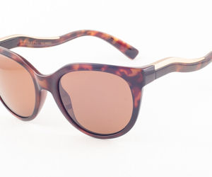 Serengeti LIA Red Moss Tortoise Gold / Polarized Drivers Sunglasses 8573, an item from the 'The coolest sunglasses for the hottest look' hand-picked list