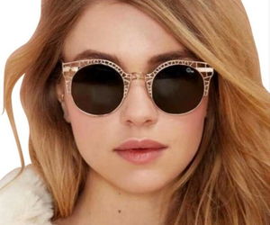 Quay Australia Open Work Sunglasses Gold Frame Green Lens 100% UV Protection NWT, an item from the 'The coolest sunglasses for the hottest look' hand-picked list